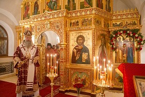 Архиепископ Феогност возглавил храмовый праздник в Зачатьевском монастыре