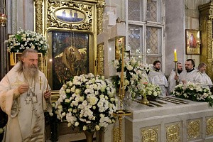 Архиепископ Феогност совершил заупокойное богослужение в Богоявленском кафедральном соборе Москвы по приснопамятному Патриарху Алексию II