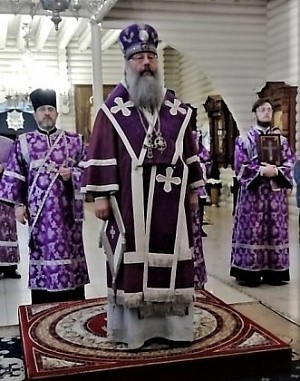Митрополит Кирилл возглавил Литургию в монастыре на Ганиной Яме