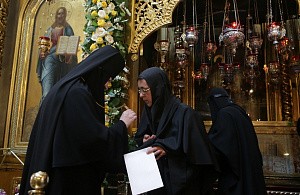 Насельницы Зачатьевского монастыря молитвенно почтили память основателя обители