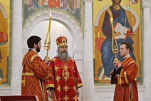 5 мая архиепископ Сергиево-Посадский Феогност совершил Литургию  в Покровском Хотькове монастыре