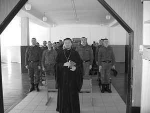 Представитель Донского монастыря посетил военнослужащих штаба ВВС