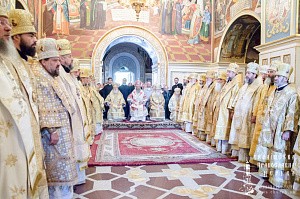Блаженнейший митрополит Онуфрий возглавил Литургию в Киево-Печерской лавре в день второй годовщины своей интронизации
