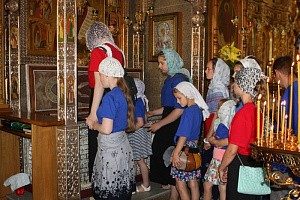 В Спасо-Преображенском Воротынском монастыре Калужской епархии организовали летний инклюзивный отдых для детей с особенностями развития