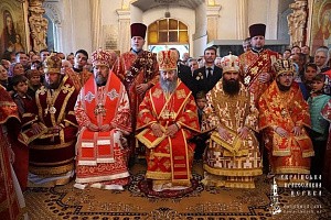 Блаженнейший митрополит Онуфрий совершил Литургию в Мгарском монастыре Полтавской епархии