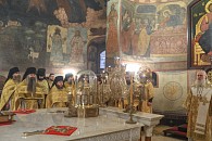 Председатель Синодального отдела по монастырям и монашеству совершил Литургию в Сретенском монастыре Москвы
