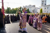 Патриарший экзарх всея Беларуси возглавил престольный праздник в Крестовоздвиженском соборе Полоцкой обители