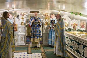 Архиепископ Феогност возглавил Литургию  в Иоанновском монастыре г. Санкт-Петербурга