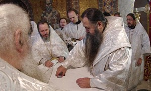 Митрополит Георгий освятил придел Благовещенского собора Дивеевского монастыря и отслужил в нем Литургию