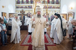 В праздник Преображения Господня митрополит Серафим совершил литургию в Спасо-Преображенском мужском монастыре
