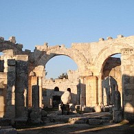 «Мертвые» монастыри Сирии: преподобный Марон Пустынник и его город