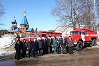 Корсунской Князь-Владимирской пустыни Ливенской епархии передали два пожарных автомобиля