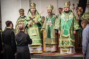 Митрополит Ростислав возглавил торжества в Богородице-Алексиевском монастыре Томска