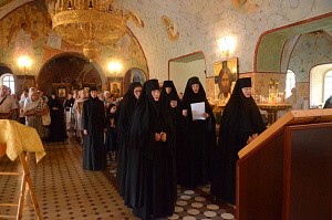 В Свято-Троицком Александро-Невском монастыре в с. Акатове состоялся престольный праздник
