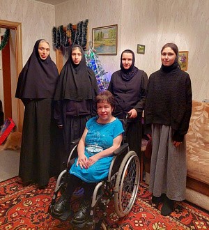 В дни празднования Рождества Христова сестры Введенского монастыря в Иванове навестили своих подопечных 