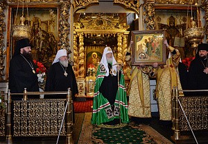 Патриарх Кирилл совершил освящение Малого собора Донского монастыря и возглавил Литургию в обители