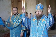 В бывшем Парфеновском Богородичном монастыре близ Череповца состоялось архиерейское богослужение