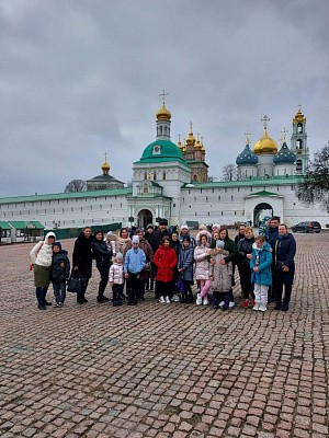 Троице-Сергиеву лавру посетили беженцы из Донбасса и юго-восточной части Украины