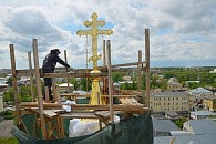 На колокольню Свято-Троицкого монастыря Мурома установлен крест