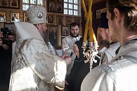 В Лазареву субботу митрополит Пензенский Серафим совершил Литургию в Шиханском монастыре и возложил на настоятельницу обители наперсный крест с украшениями