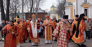 Архиепископ Феогност возглавил в Покровском Хотькове монастыре празднование иконе Пресвятой Богородицы «Живоносный Источник»