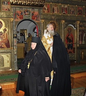 Архиепископ Феогност совершил Литургию в Стефано-Махрищском монастыре в первый день Рождественского поста