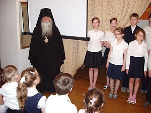 В Православной школе при Андреевском монастыре состоялся праздник Последнего звонка