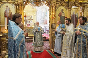 Митрополит Ириней отслужил Литургию в Корецком монастыре ﻿в день празднования Смоленской иконы Божией Матери «Одигитрия»