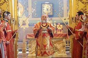 Митрополит Вениамин возглавил Литургию в Николо-Угрешском монастыре