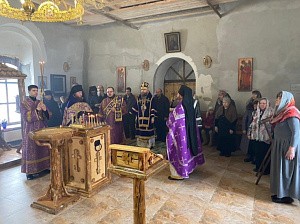 Епископ Череповецкий и Белозерский Игнатий совершил Литургию в Филиппо-Ирапском монастыре
