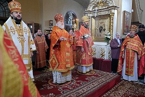 Архиепископы Евгений и Амвросий  посетили Пюхтицкий монастырь