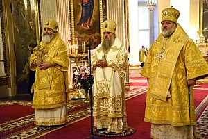 Митрополит Варсонофий возглавил престольный праздник в Александро-Невской лавре