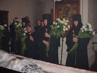 Отпевание протоиерея Бориса. Перед выносом из храма для погребения